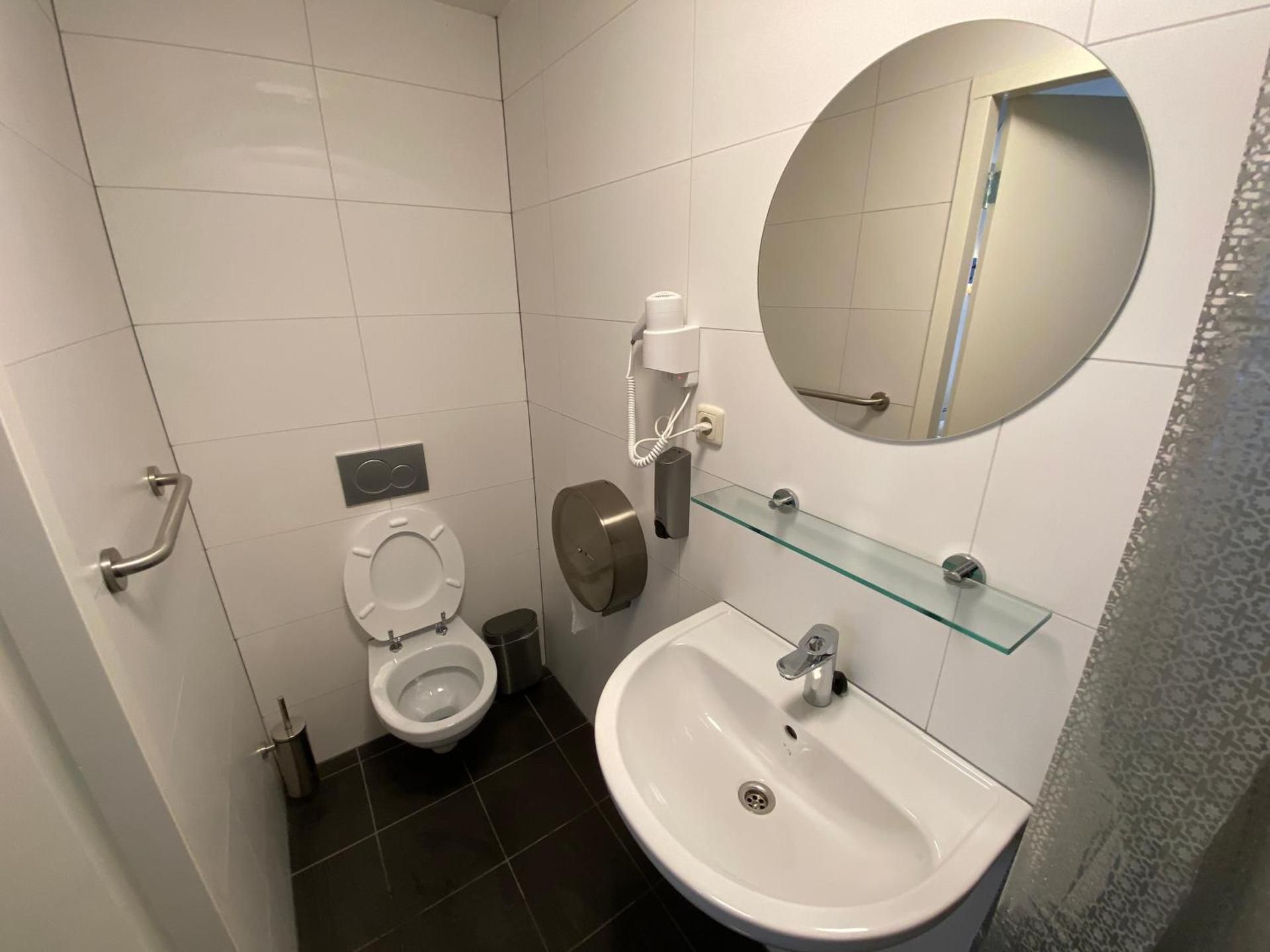 Quadruple Room with Private Bathroom