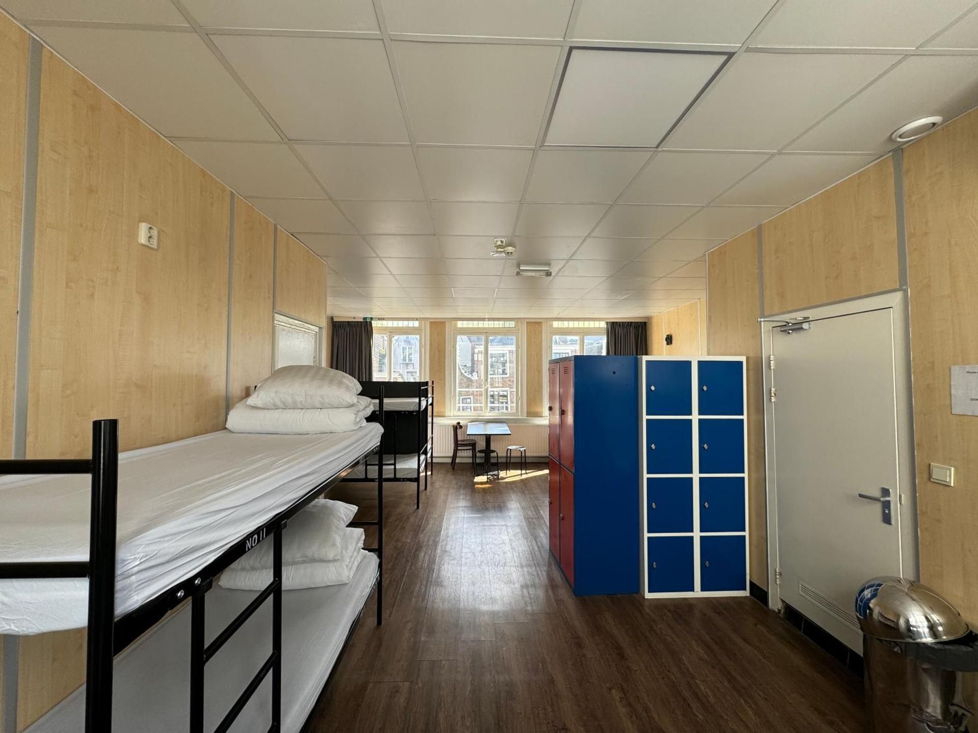 Xplore Hostel Amsterdam Bunk Bed in 14-Bed Mixed Dormitory Room