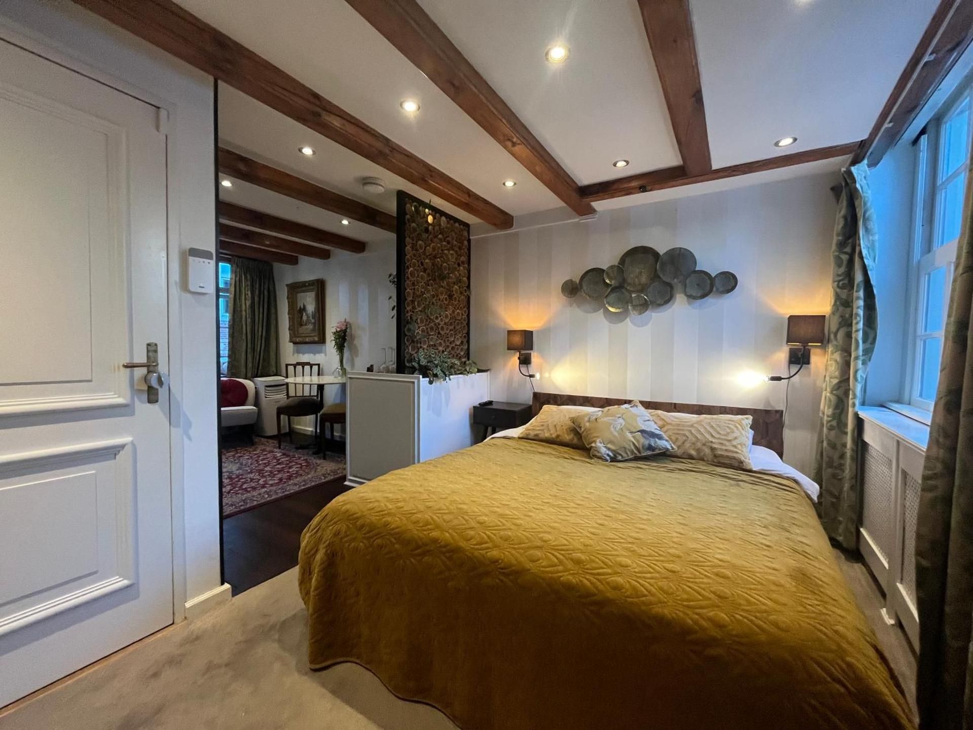Deluxe Double Room with Bath
