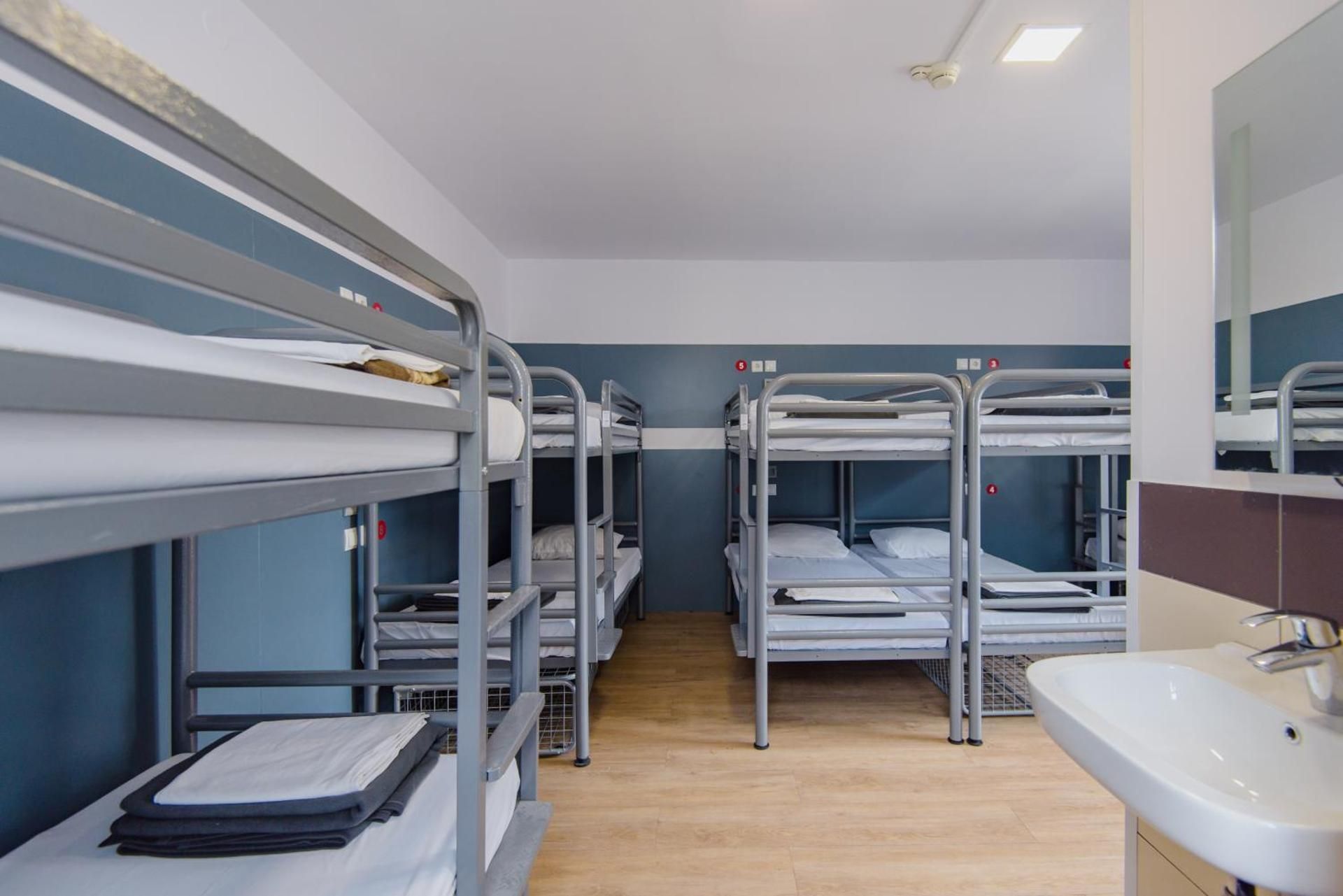Bed in 10-Bed Mixed Dormitory Room