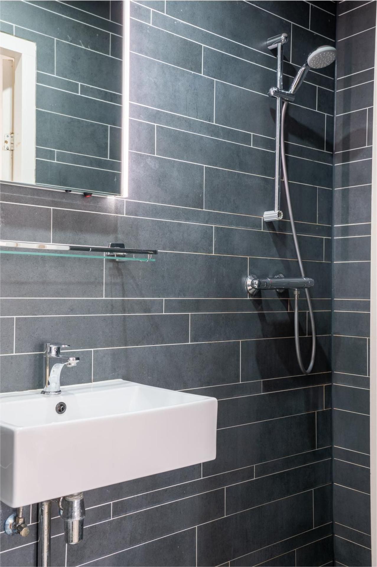 Standard Quadruple Room with Private Bathroom 