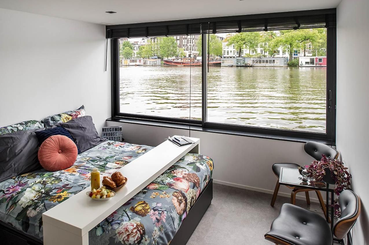 Deluxe Double Room with Private Bathroom and River View