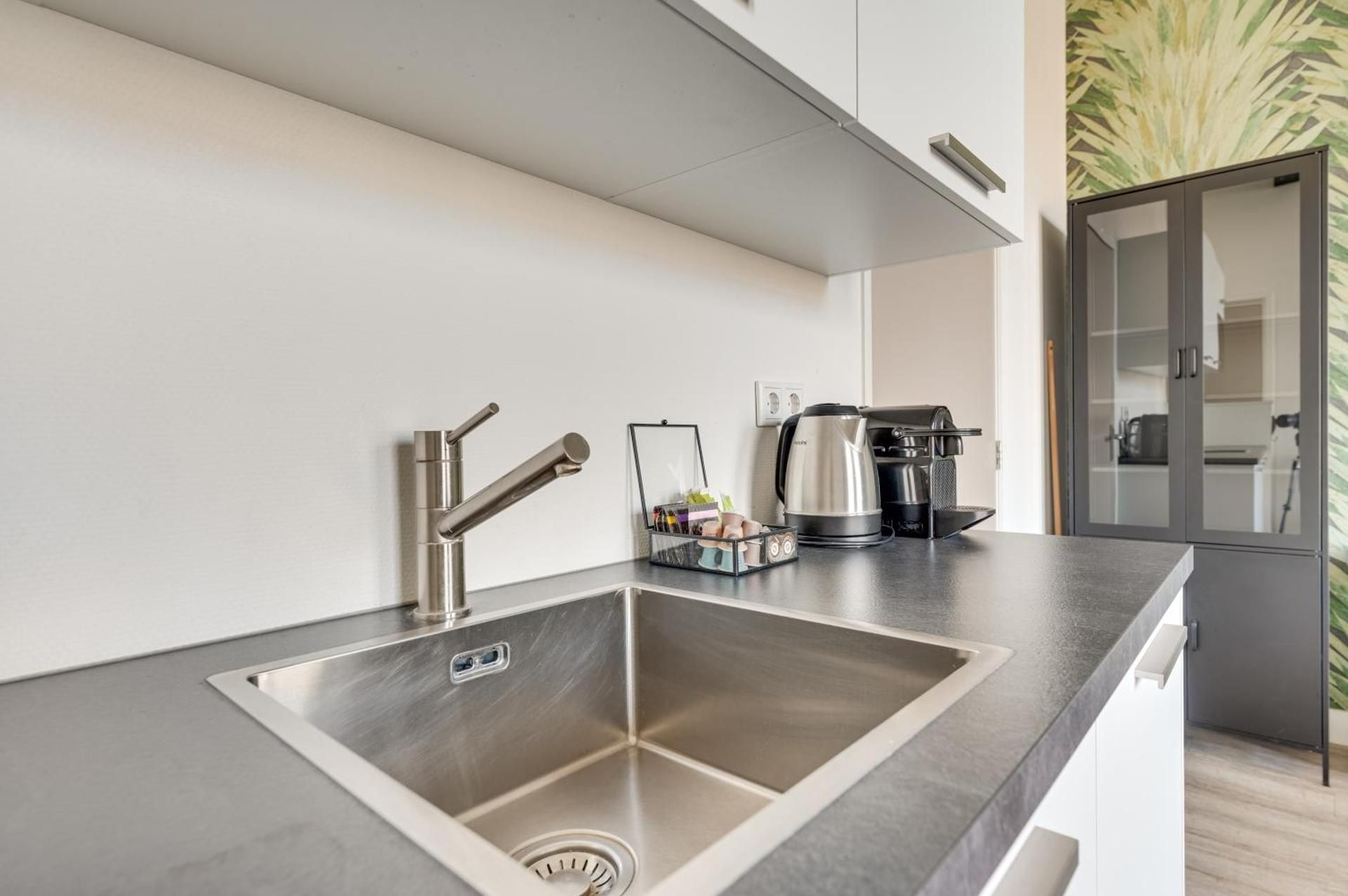 Dam Apartment with terrace 2 - Damplein