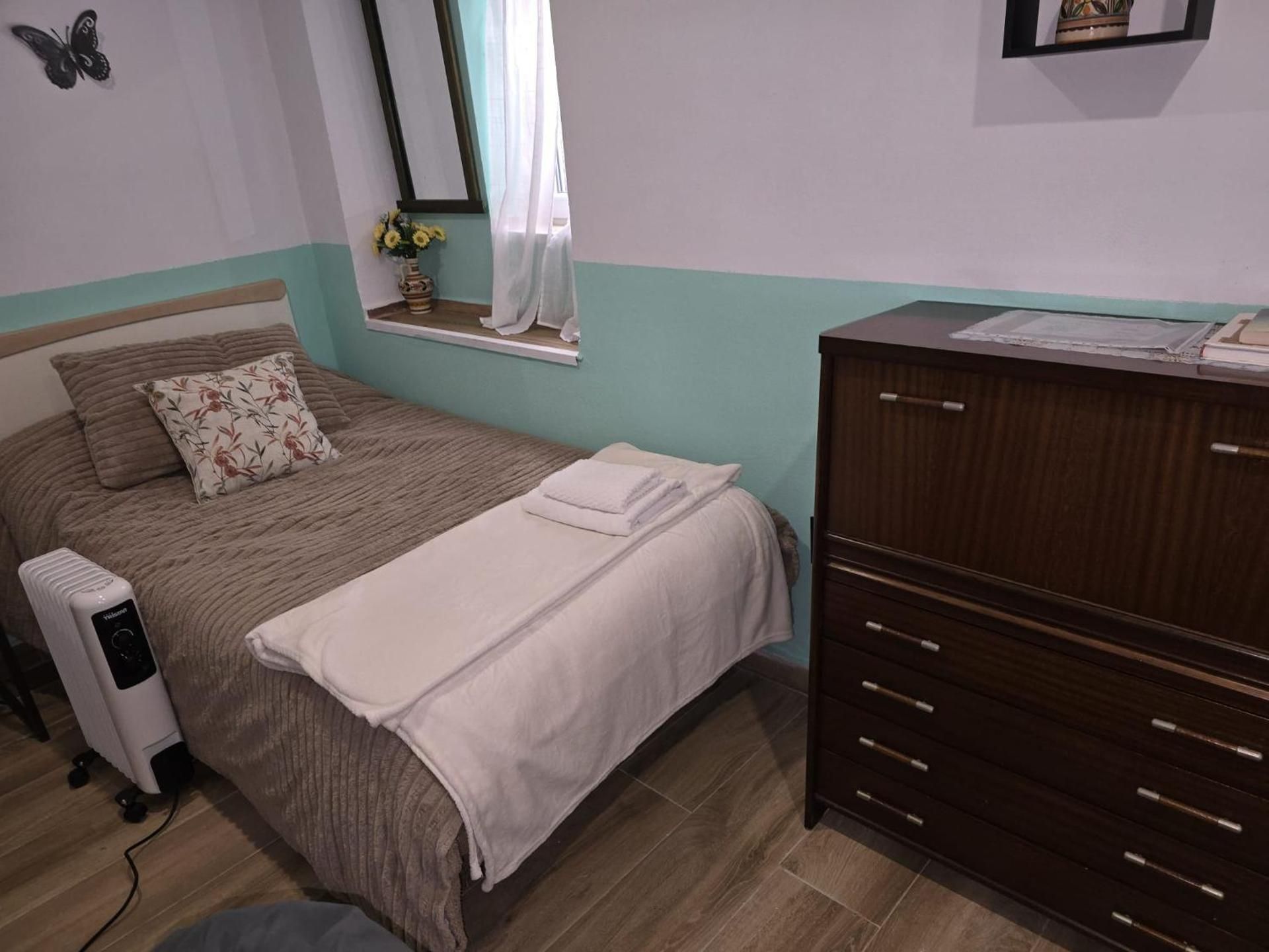 Private Twin Room