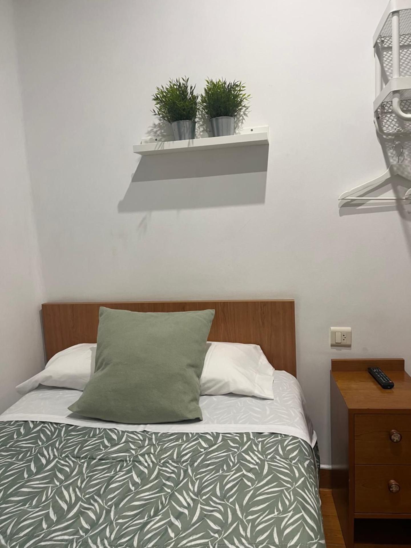 Standard Single Room with Shared Bathroom