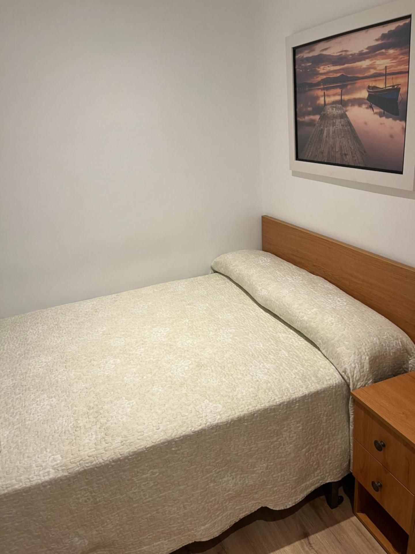 Standard Single Room with Shared Bathroom