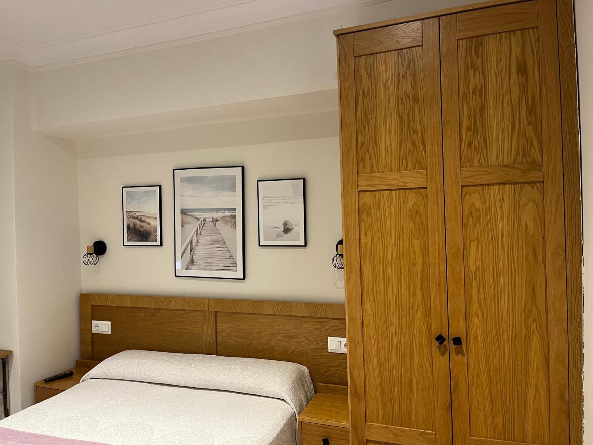 Standard Double Room with Shared Bathroom