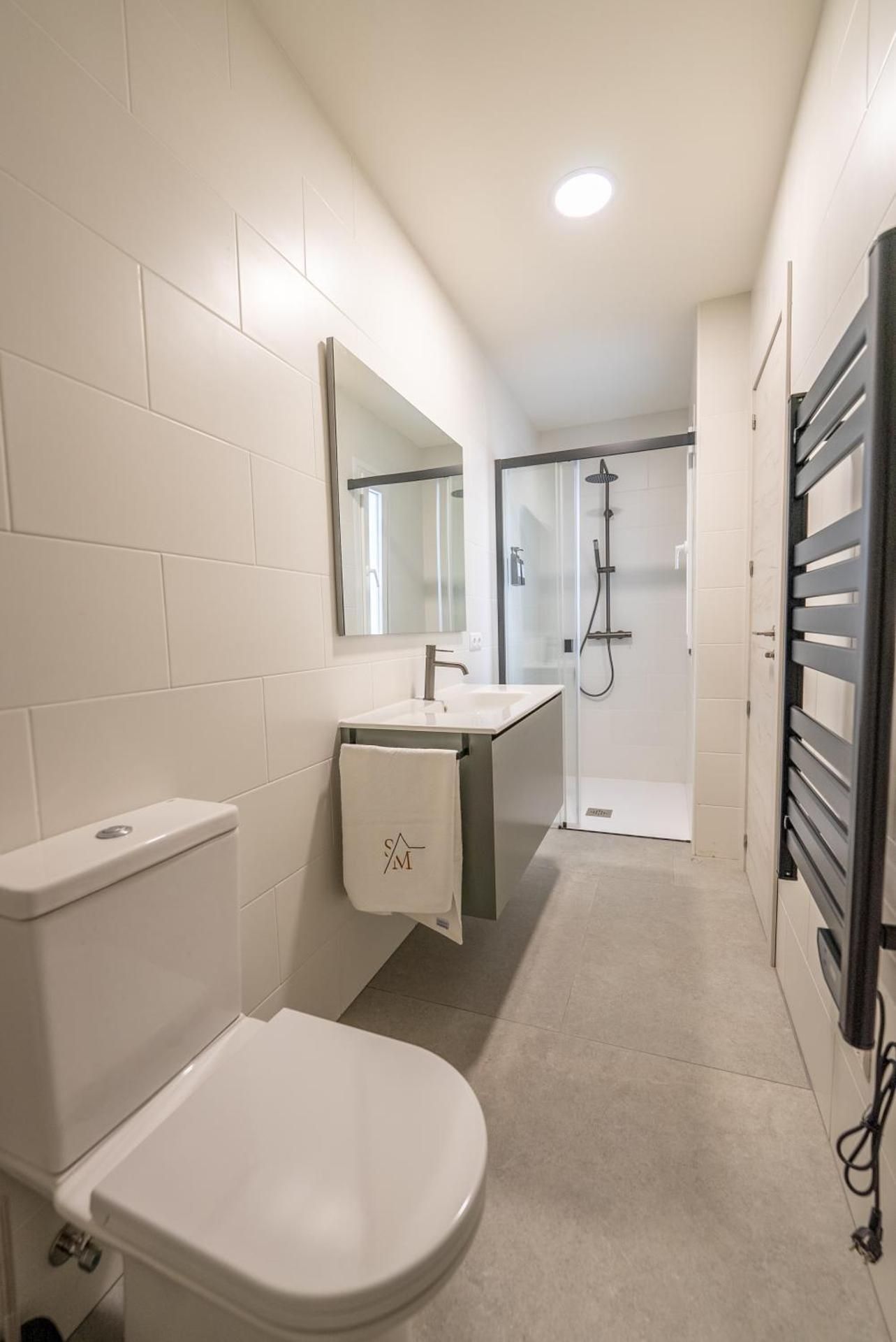 Four-Bedroom Deluxe Apartment
