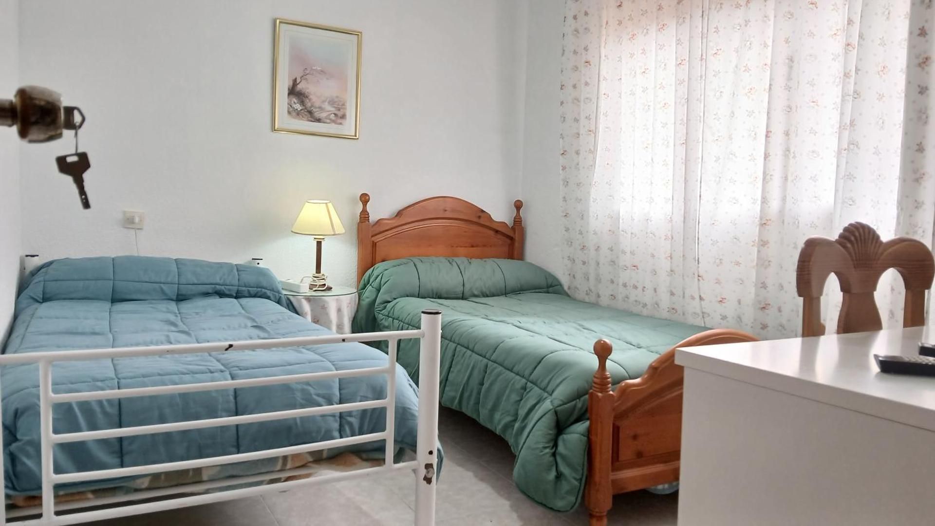 Standard Twin Room with Shared Bathroom
