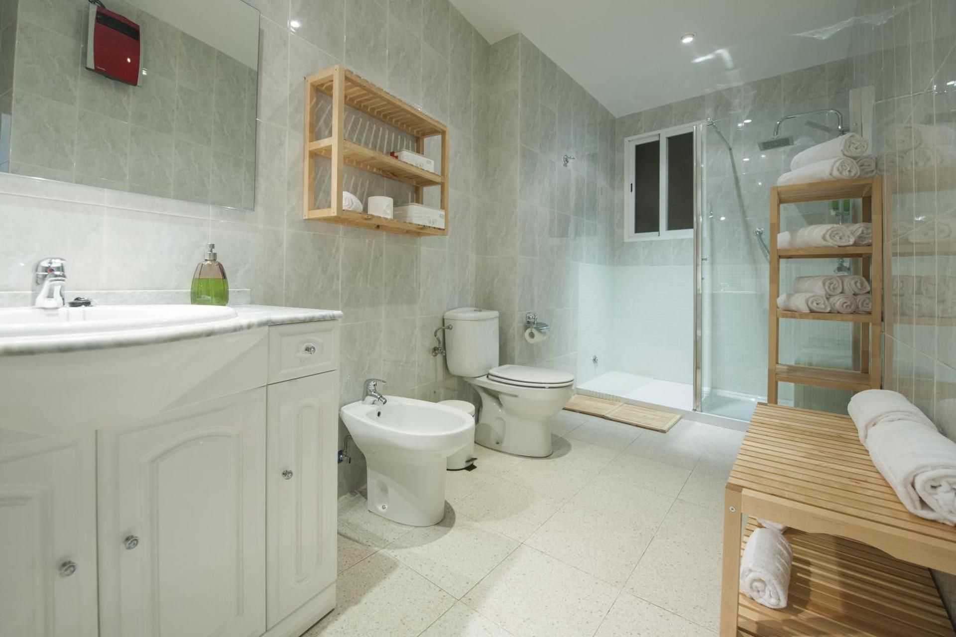 Deluxe Four-Bedroom Apartment