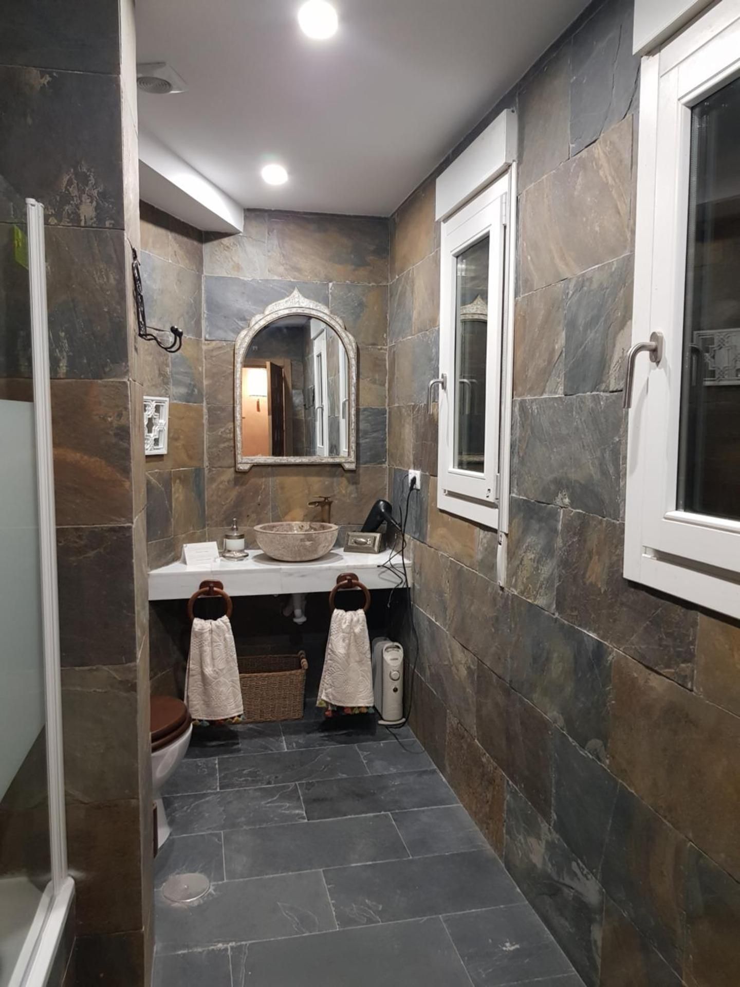 Standard Double Suite