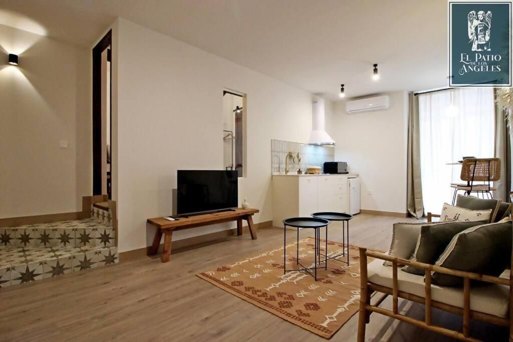 Apartment with Shower