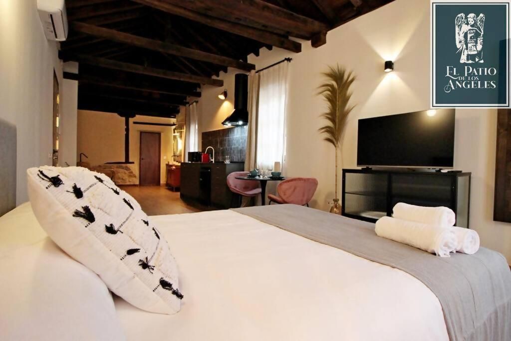 Superior One-Bedroom Apartment with Balcony