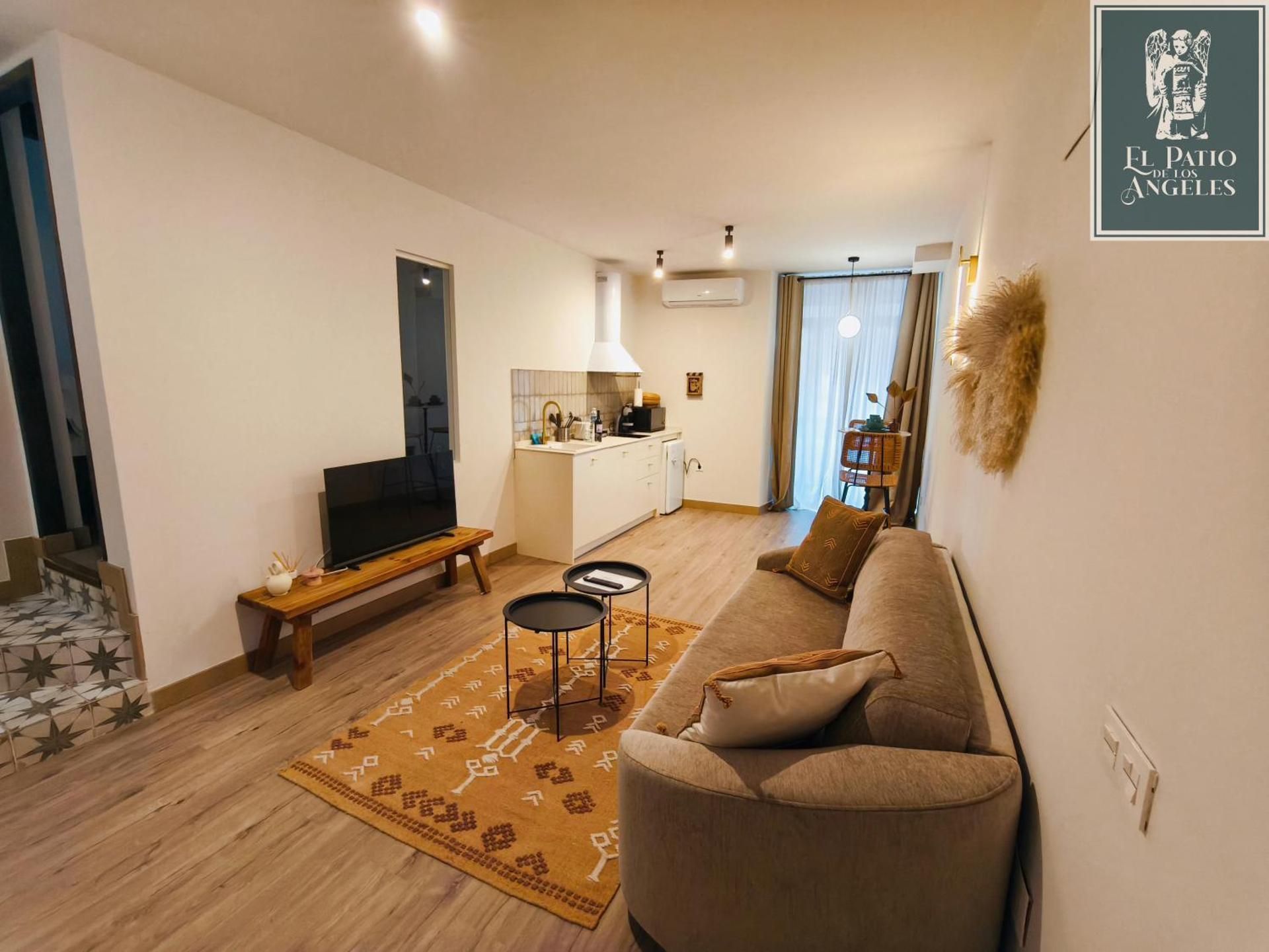 Apartment with Shower