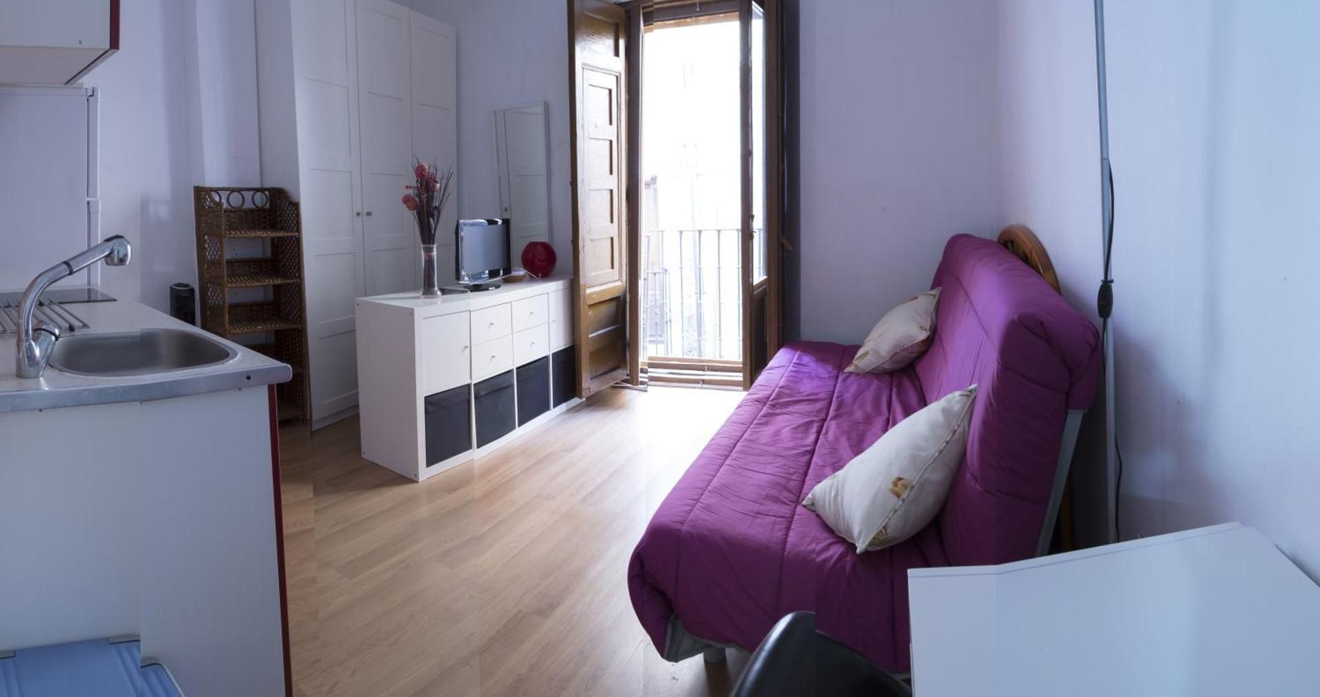 Studio Apartment