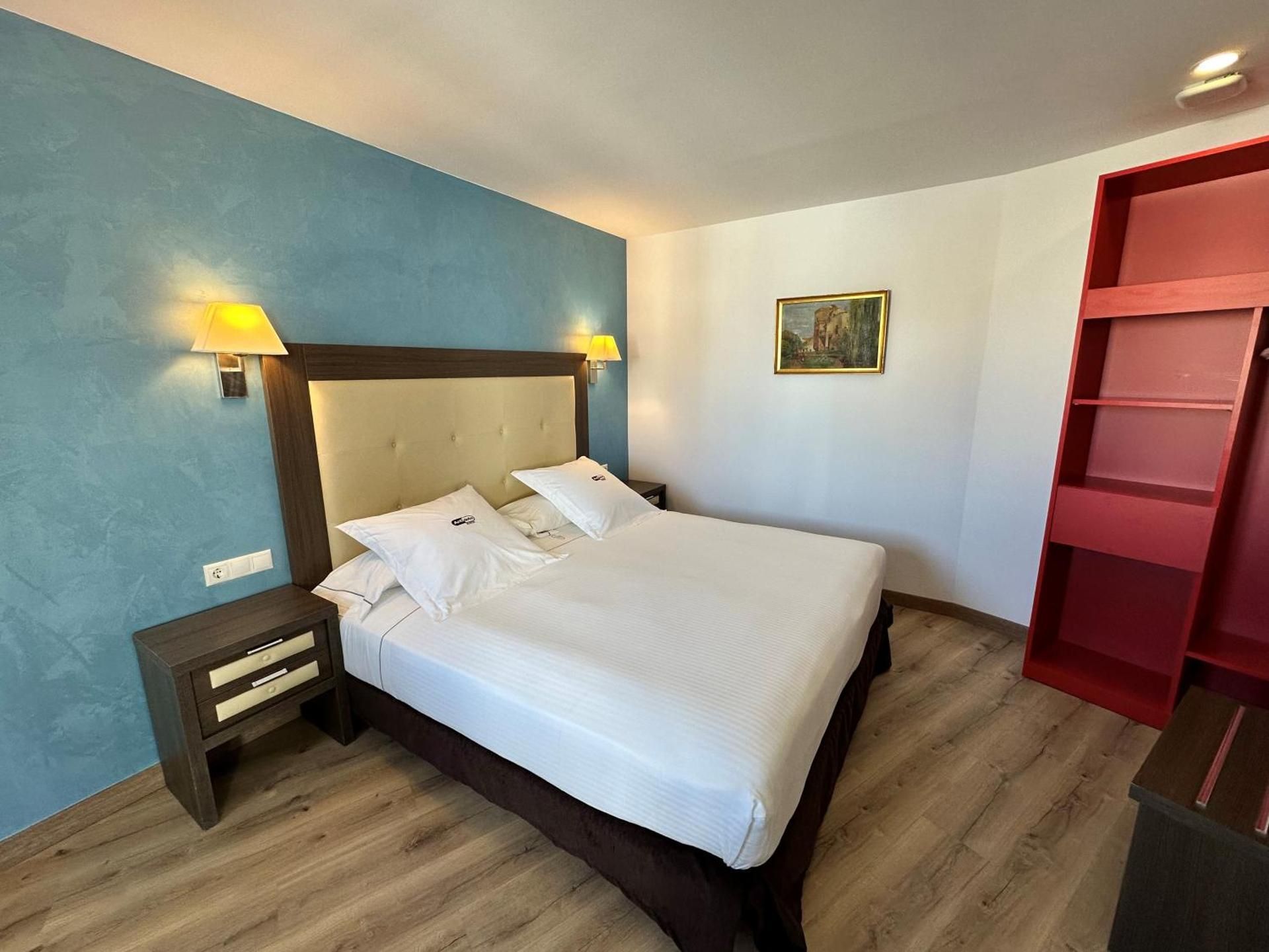 Deluxe Family Suite