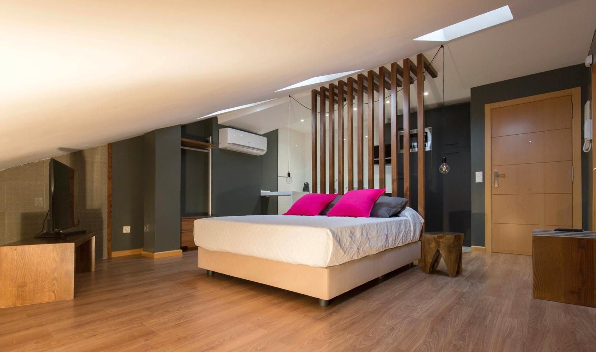 Penthouse Studio