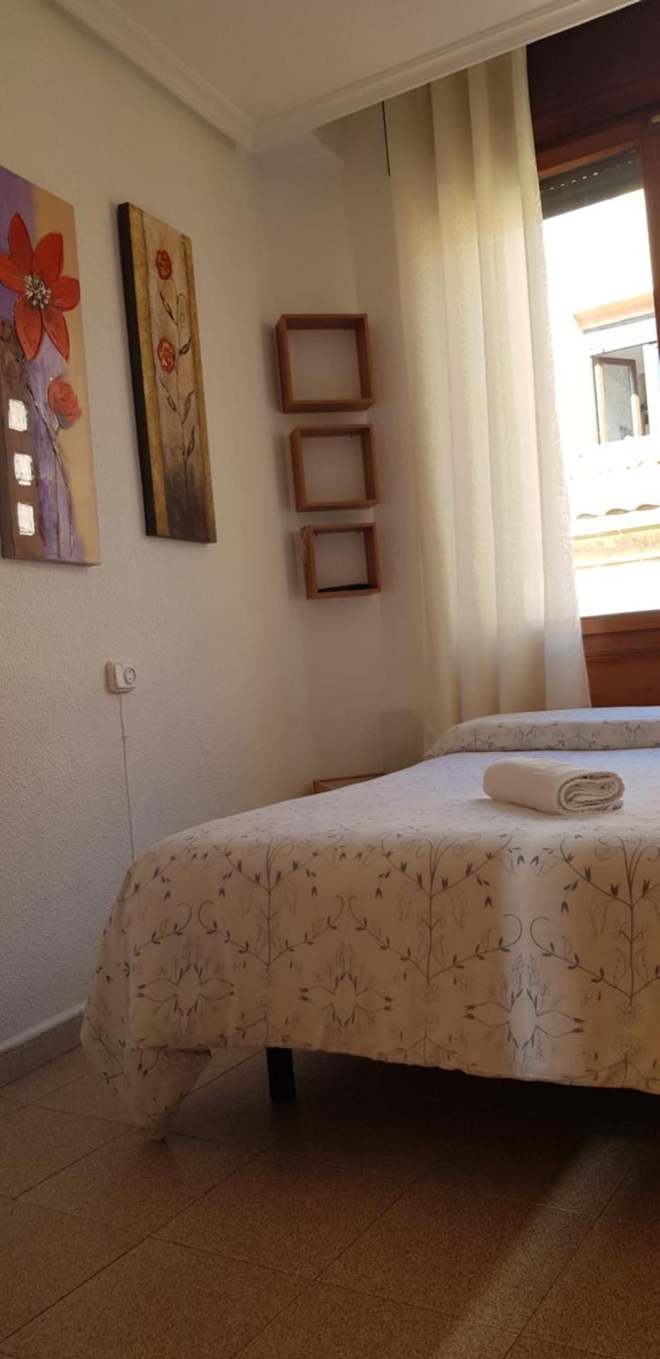 Standard Single Room with Shared Bathroom