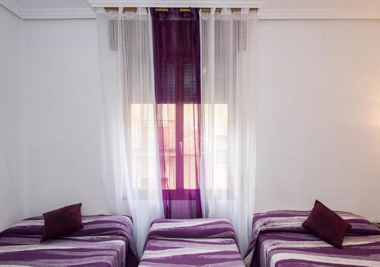 Triple Room with Shared Bathroom