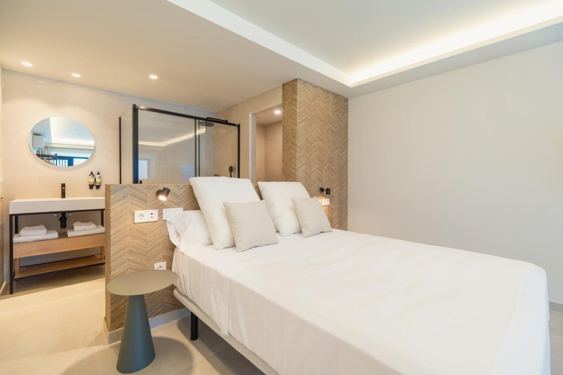 Apartment with Partial Sea View