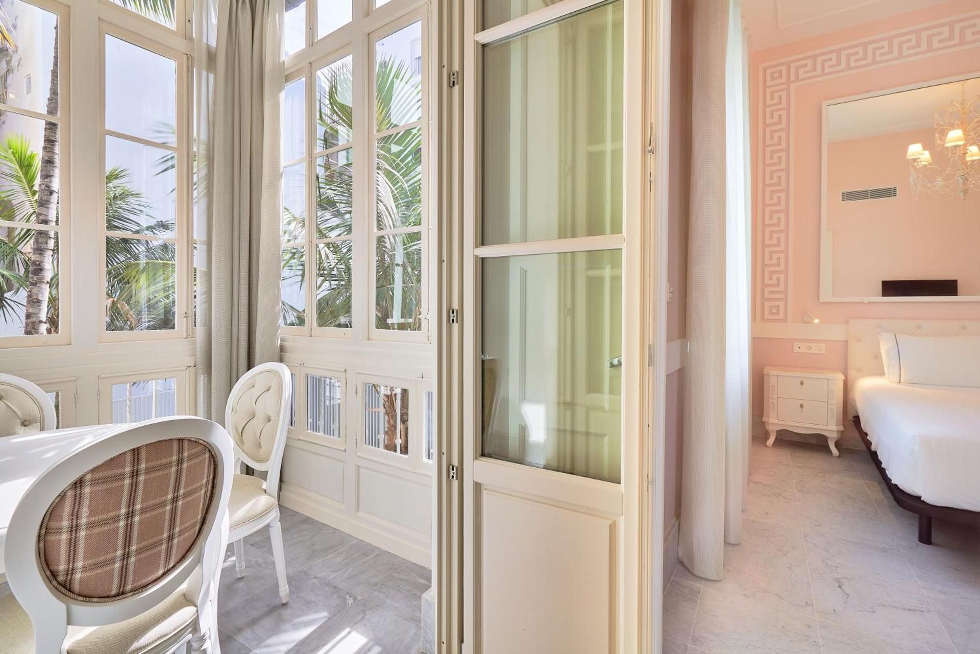 One-Bedroom Deluxe Suite