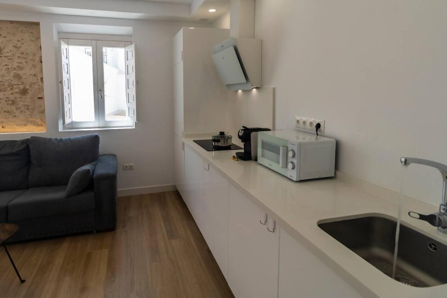 One-Bedroom Apartment (3rd floor)