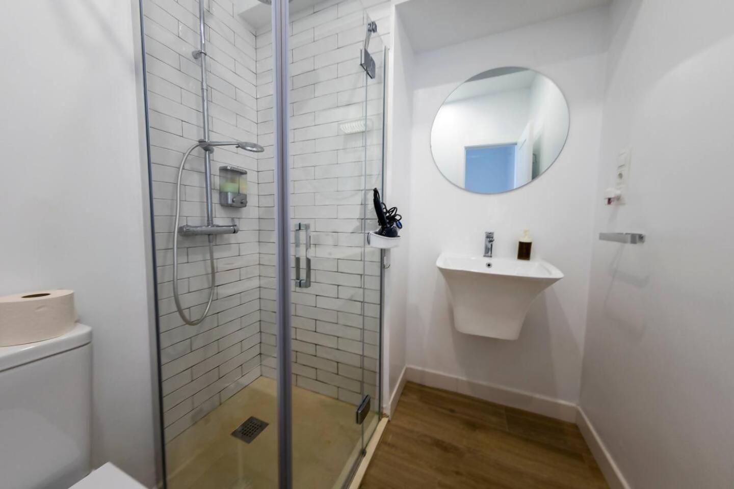 One-Bedroom Apartment (3rd floor)