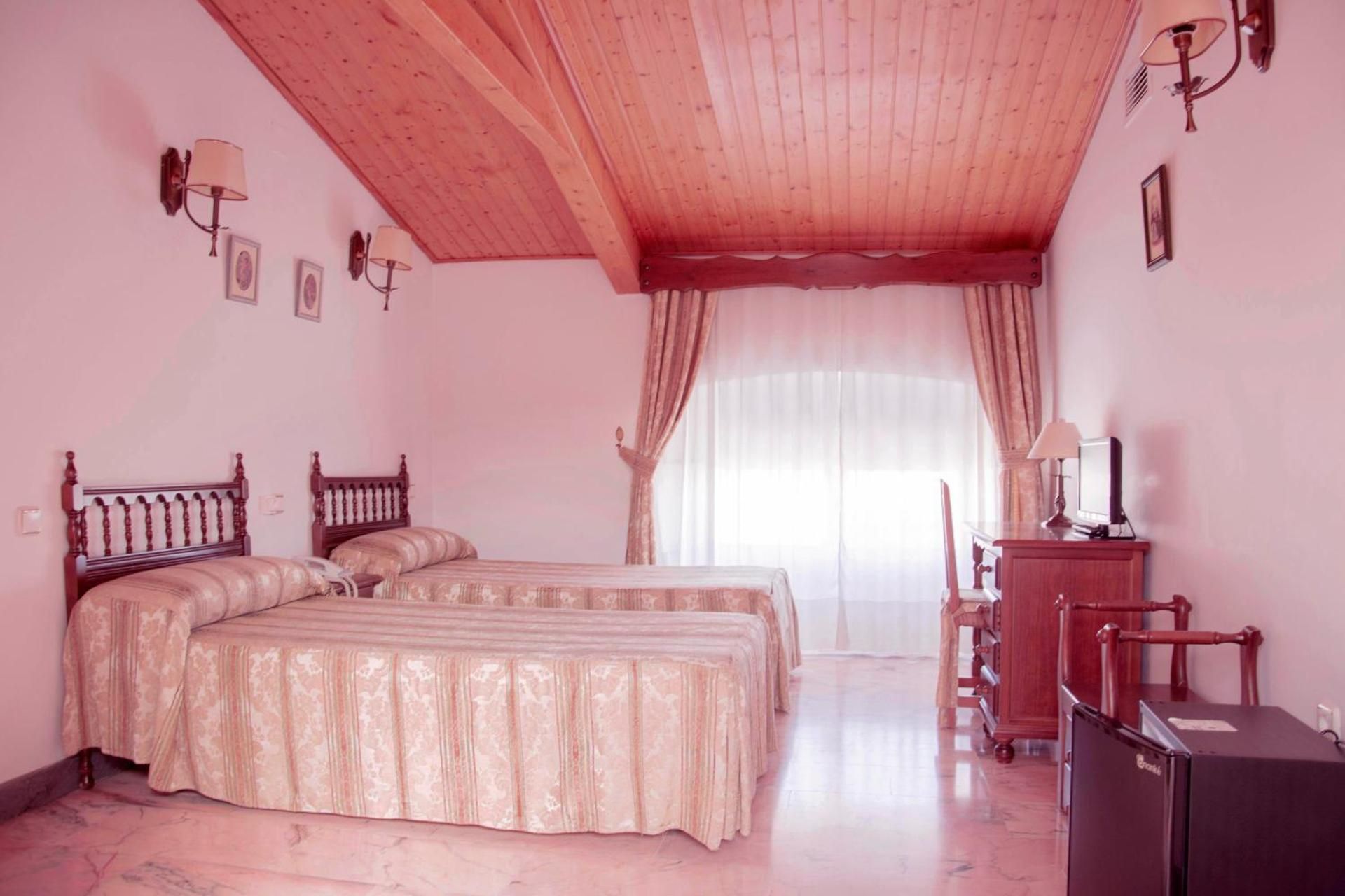 Twin Room with bed 35 in