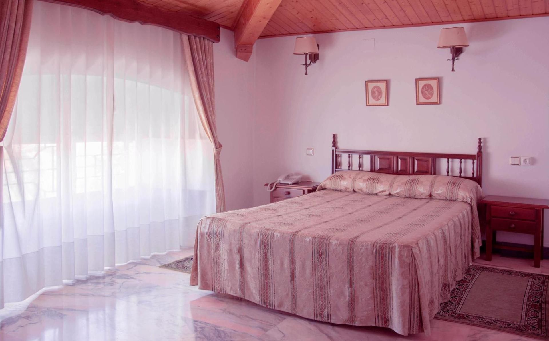 Double Room with bed 53 in