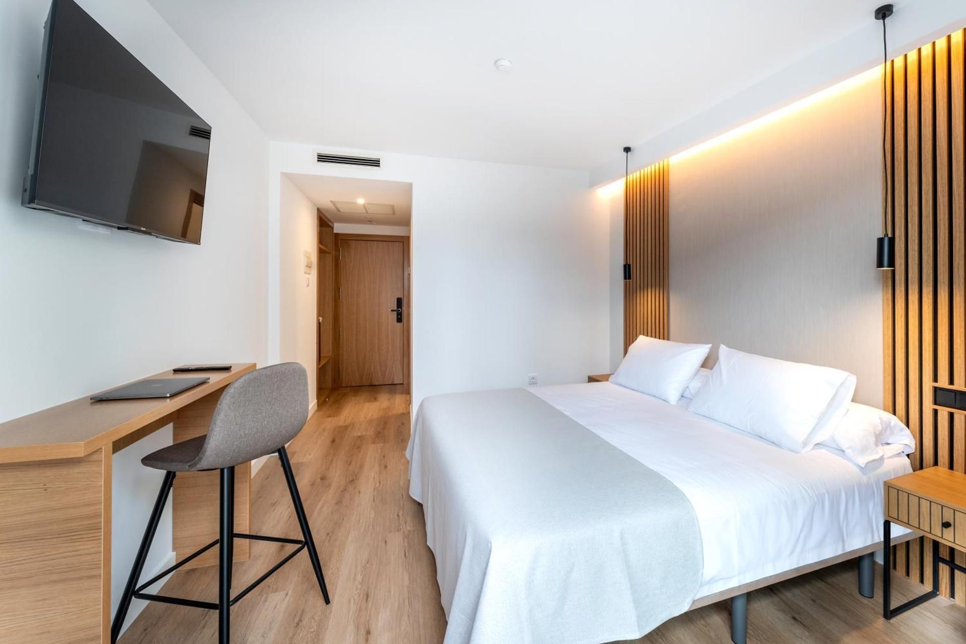 Queen Room with Balcony