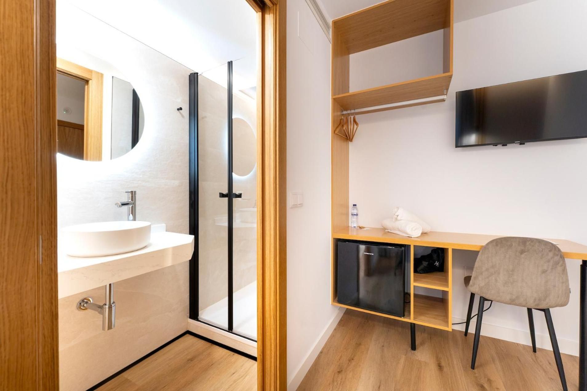 Deluxe Single Room