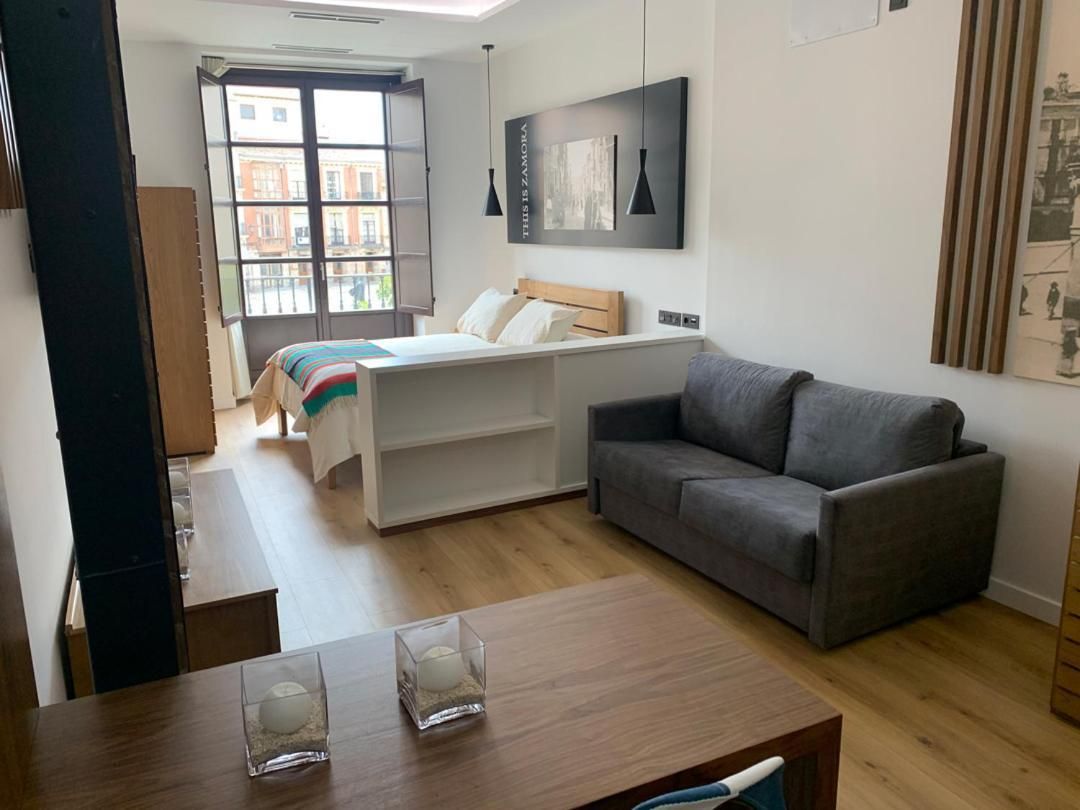 shared lounge/tv area