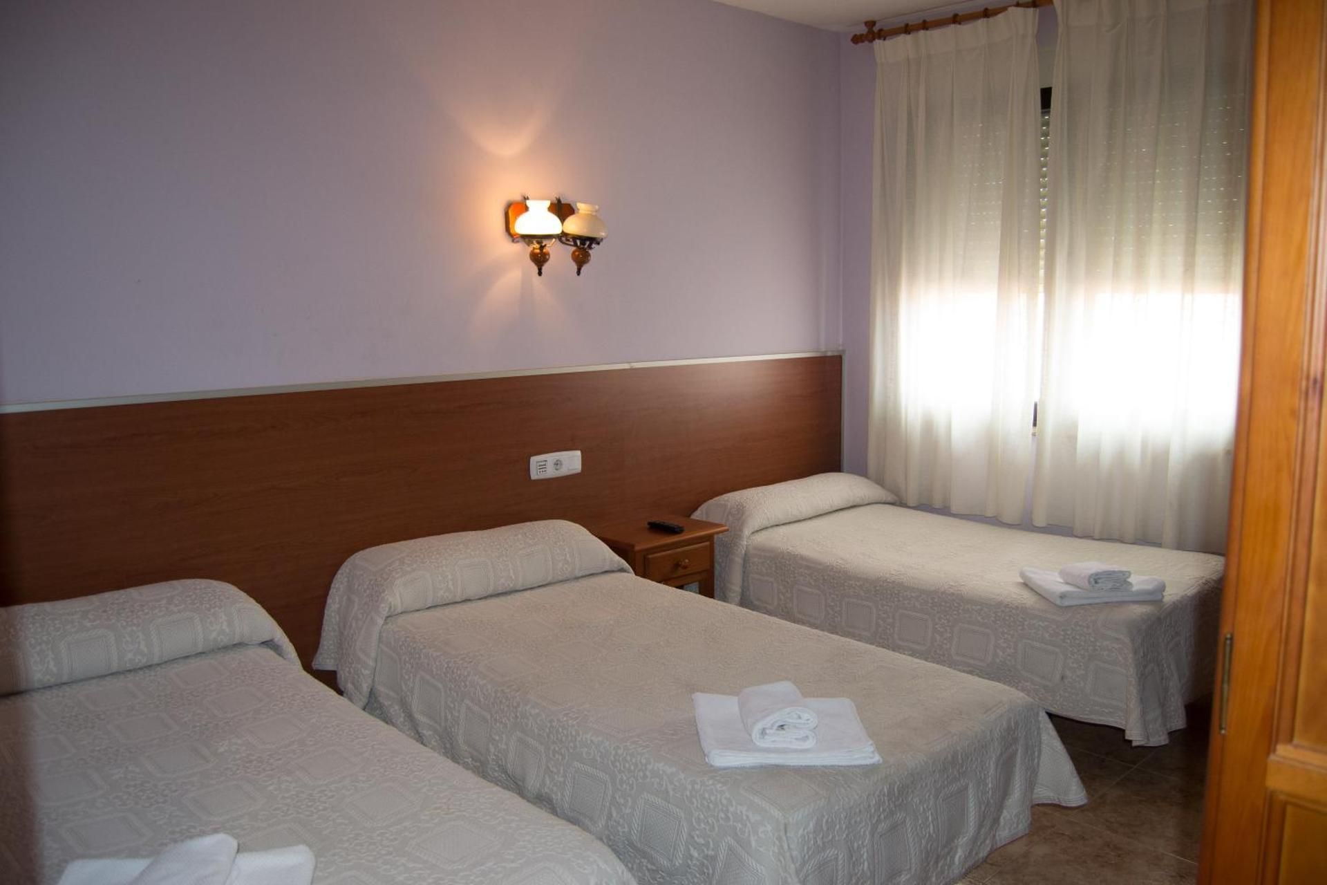 Basic Triple Room