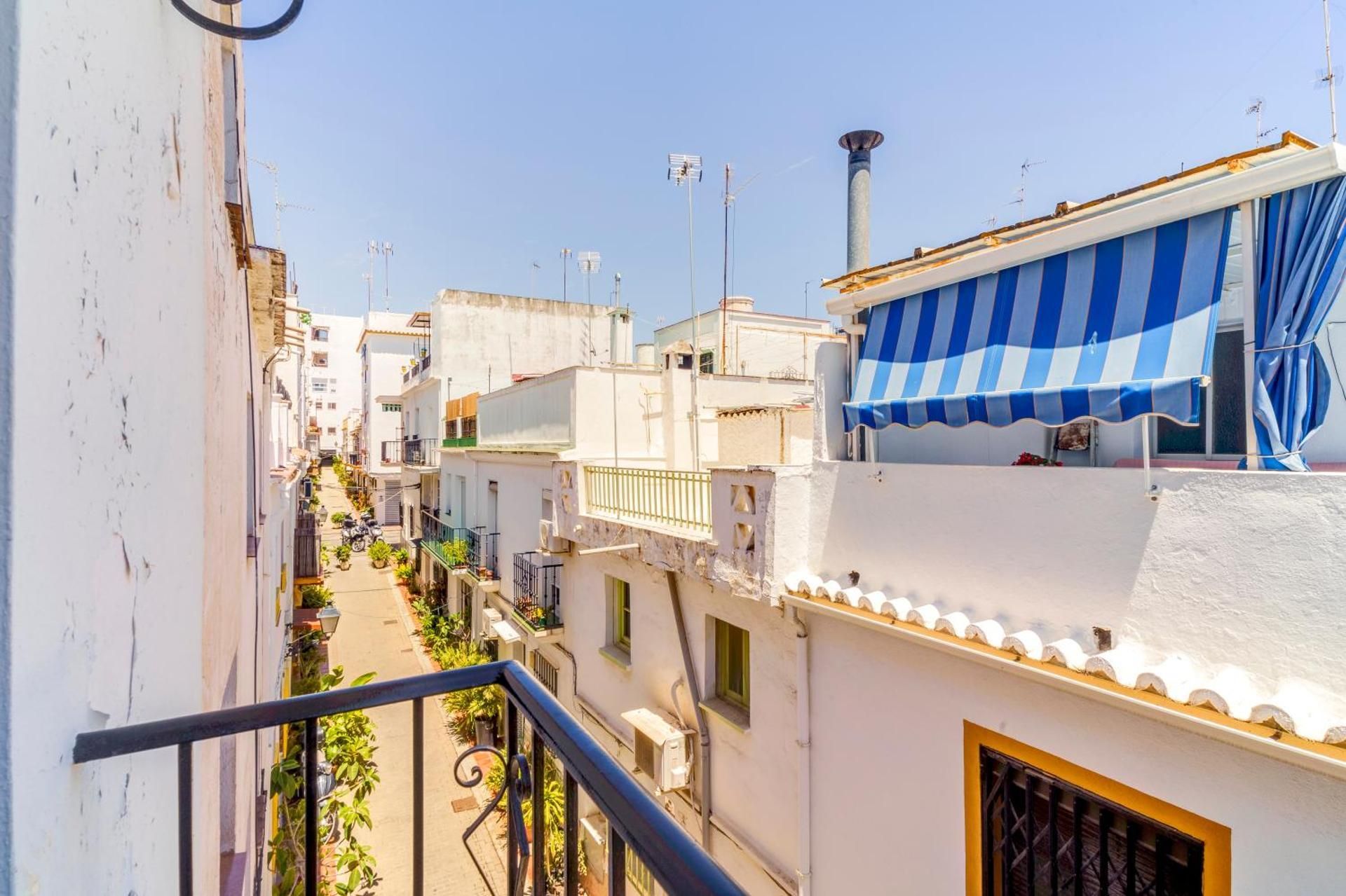 Twin Room with Balcony