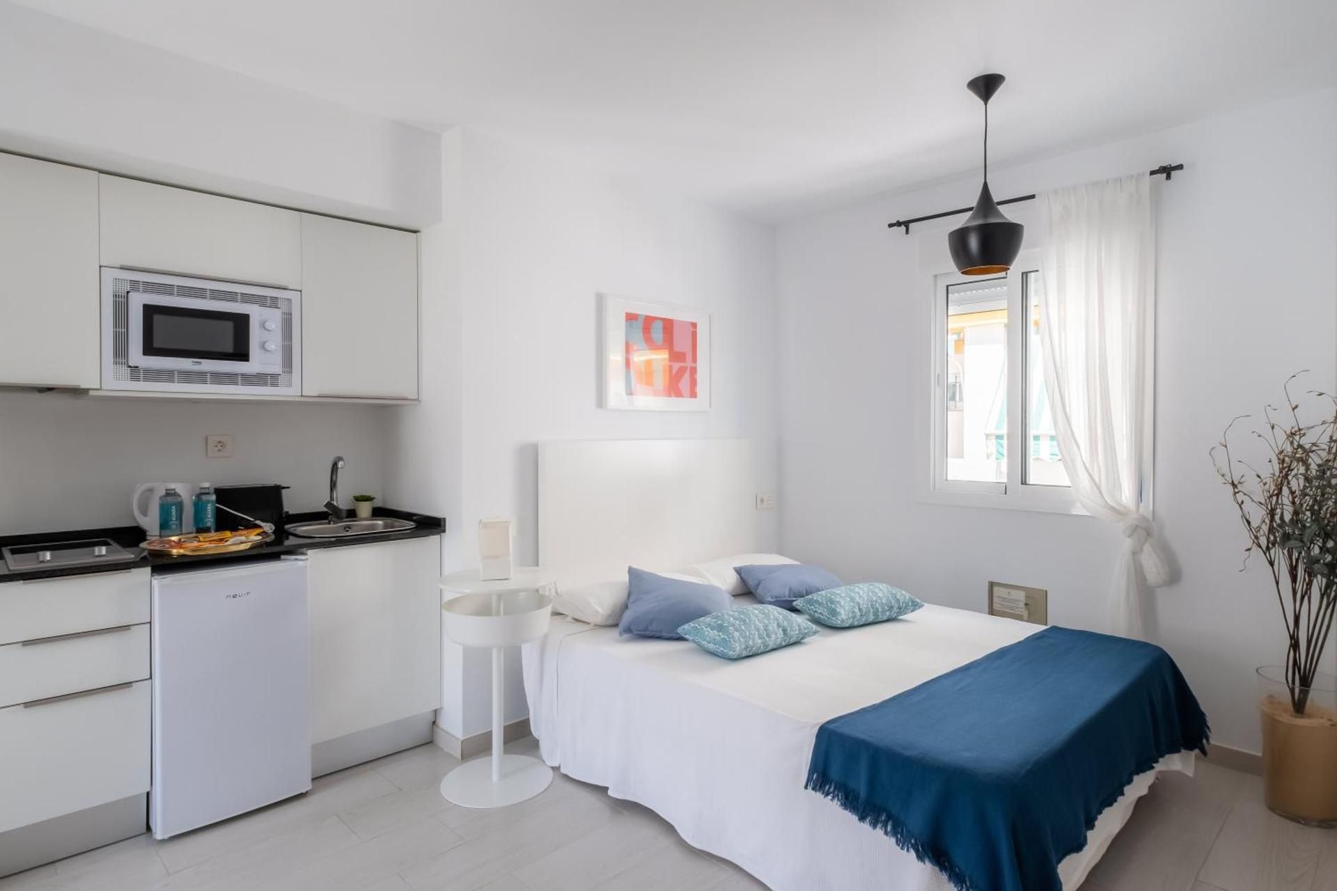 Standard Triple Studio