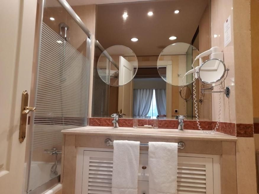 Two-Bedroom Apartment with Pool View (4-5 Adults)
