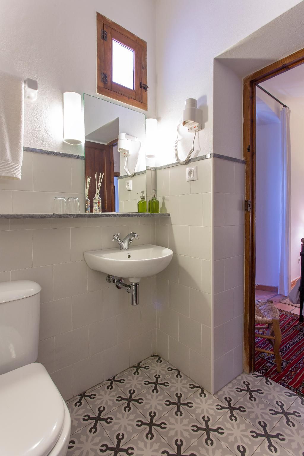 Habitacion Doble-Estándar-Baño privado con ducha-Vista a la Calle