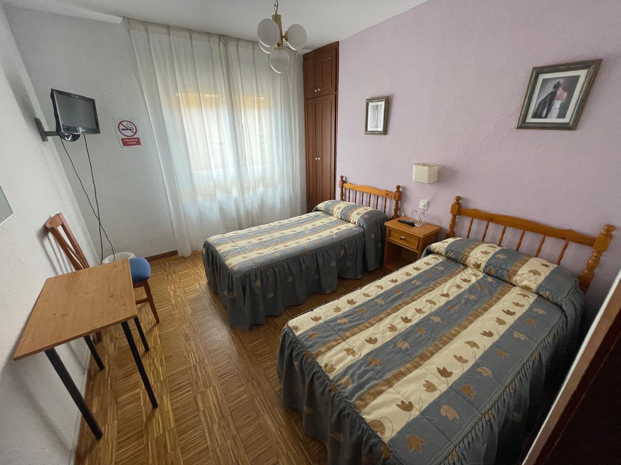 Feature Twin Room