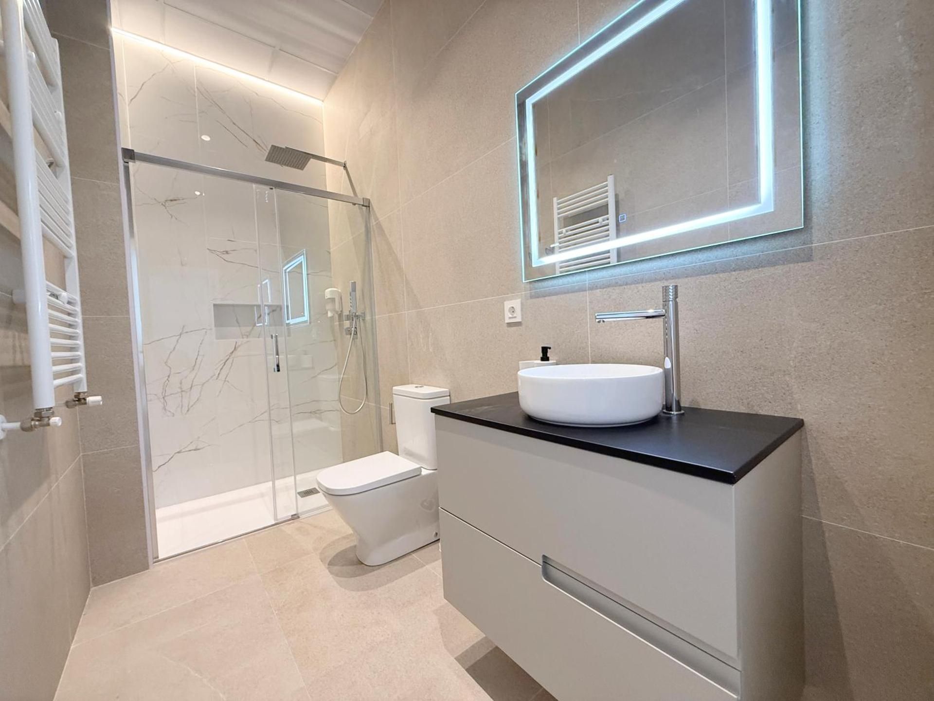 One-Bedroom Apartment with Balcony