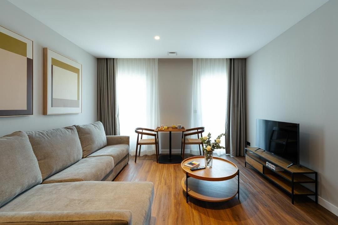 One-Bedroom Standard Apartment