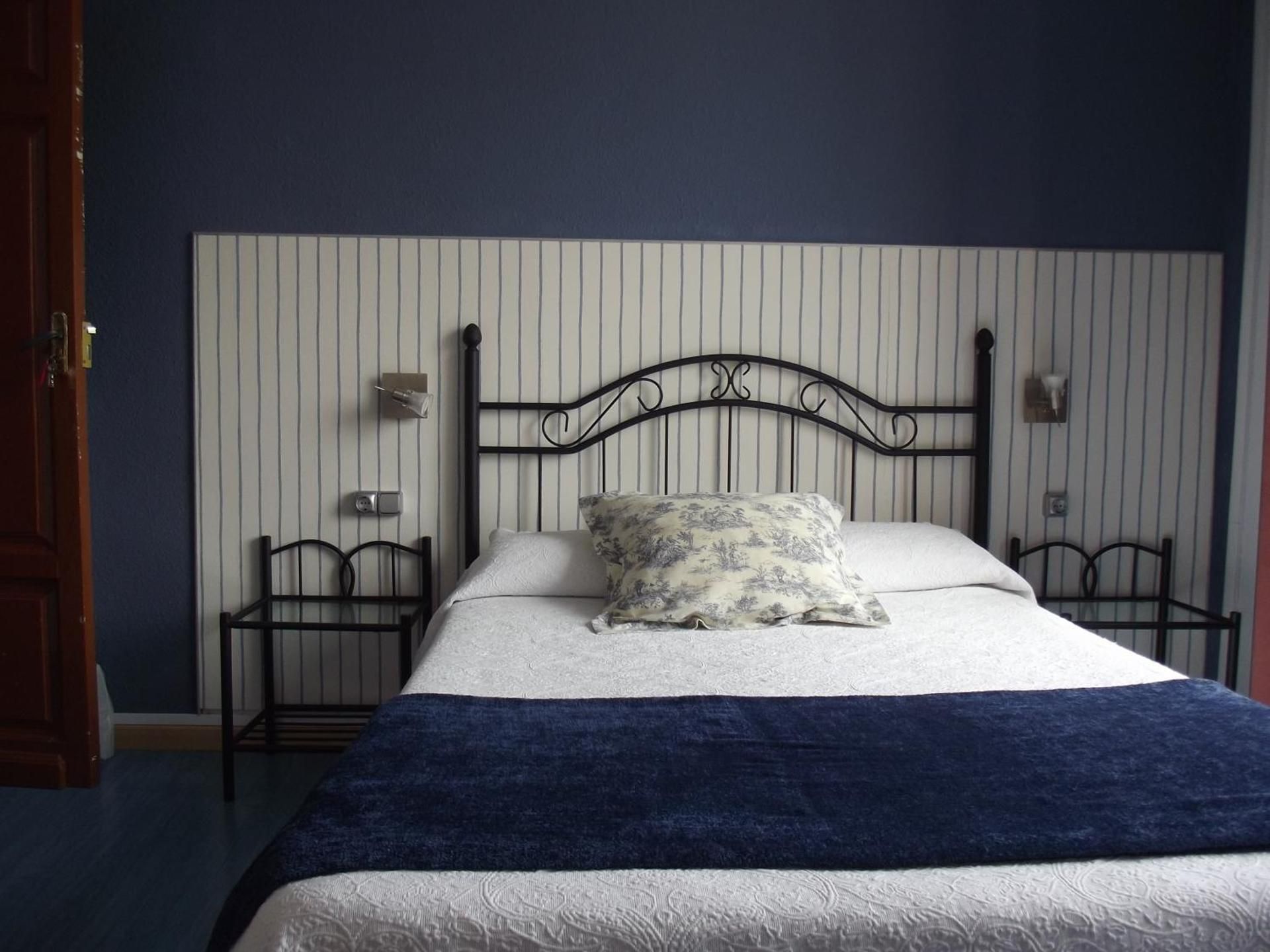 Triple Room with Shared Bathroom