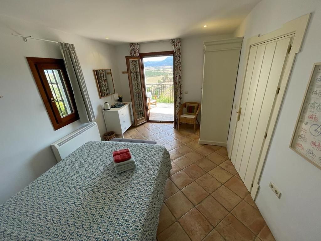 Deluxe Double Room with Private Terrace and Mountain View
