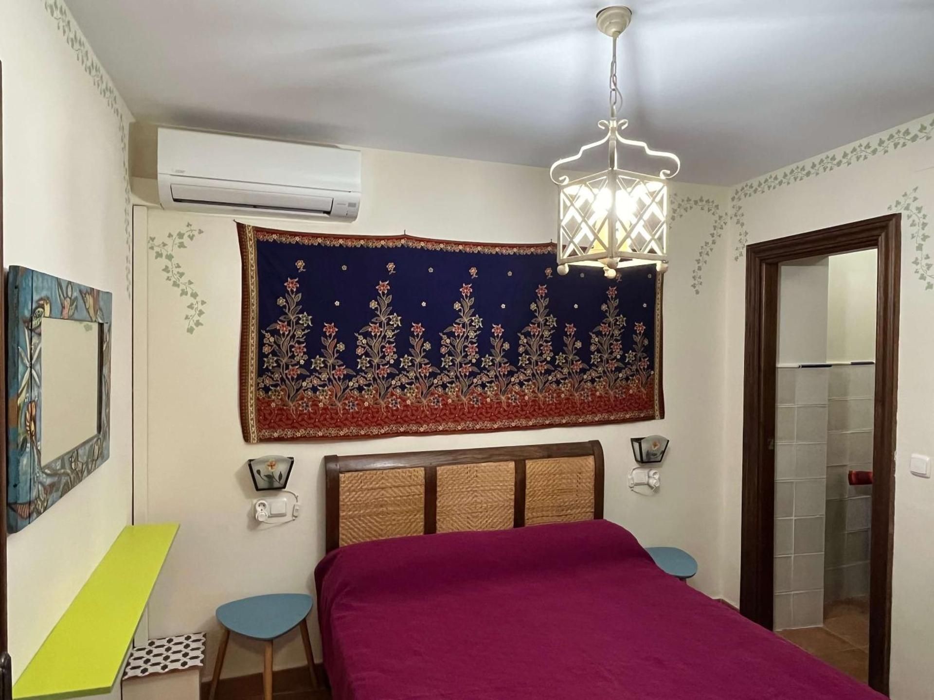 Double Room with Private Bathroom (no view)