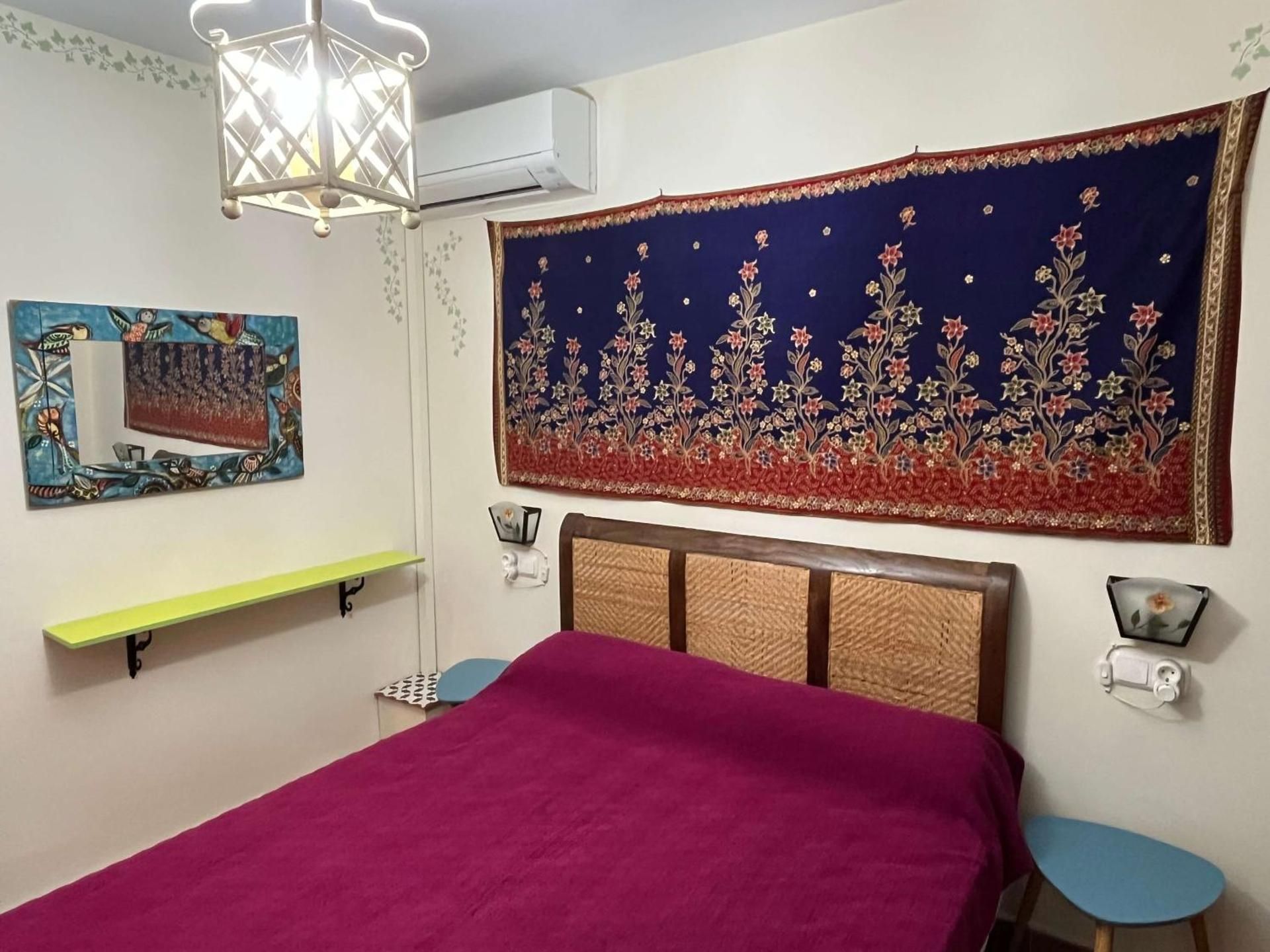 Double Room with Private Bathroom (no view)