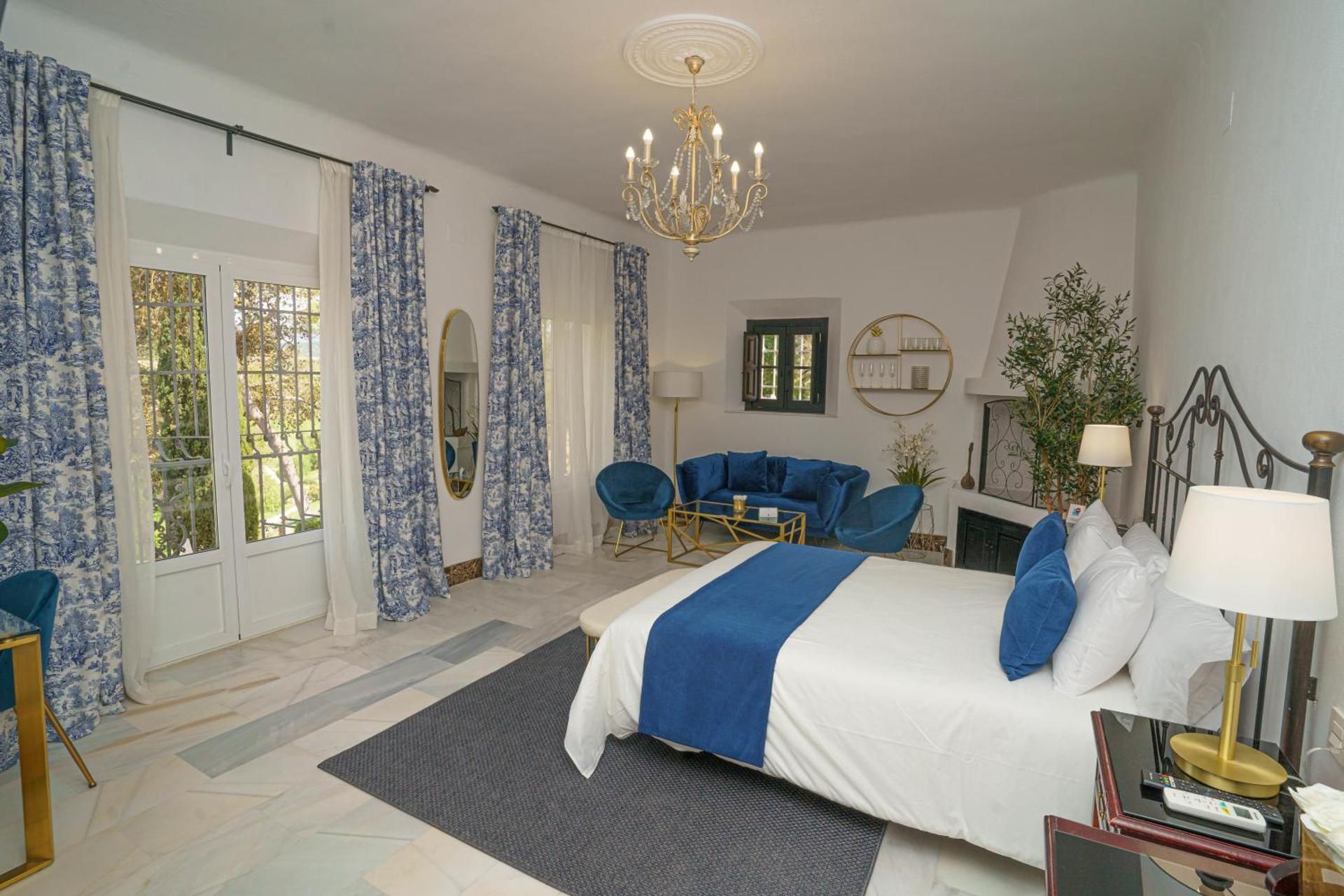 Deluxe Double Room with Balcony