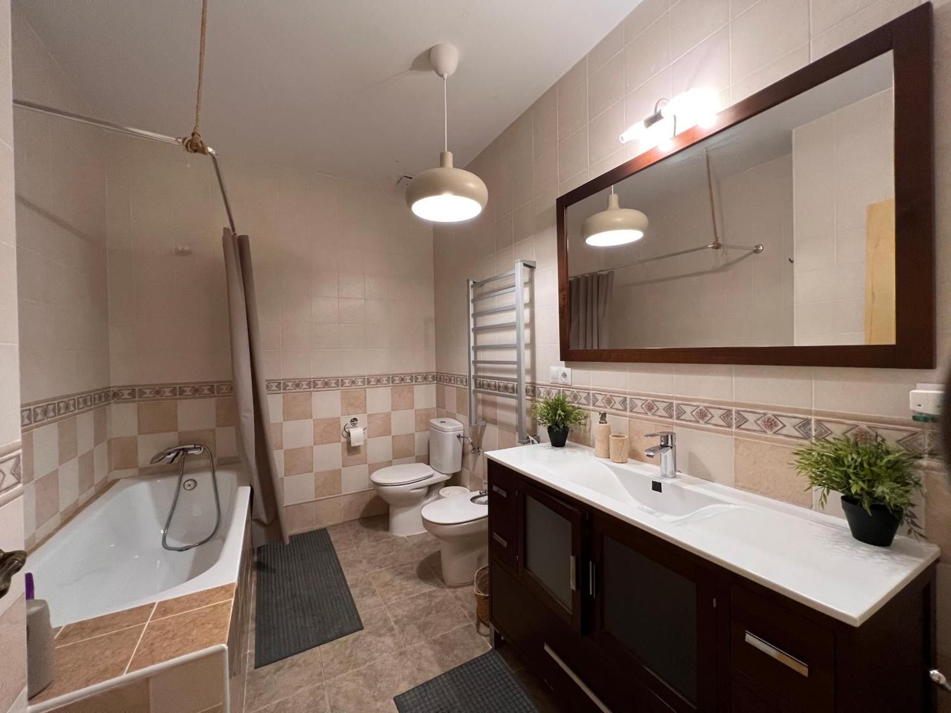Quadruple Room with Private External Bathroom