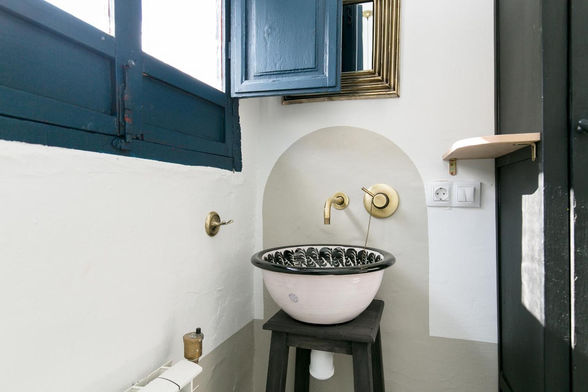 Double Room with Shared Bathroom