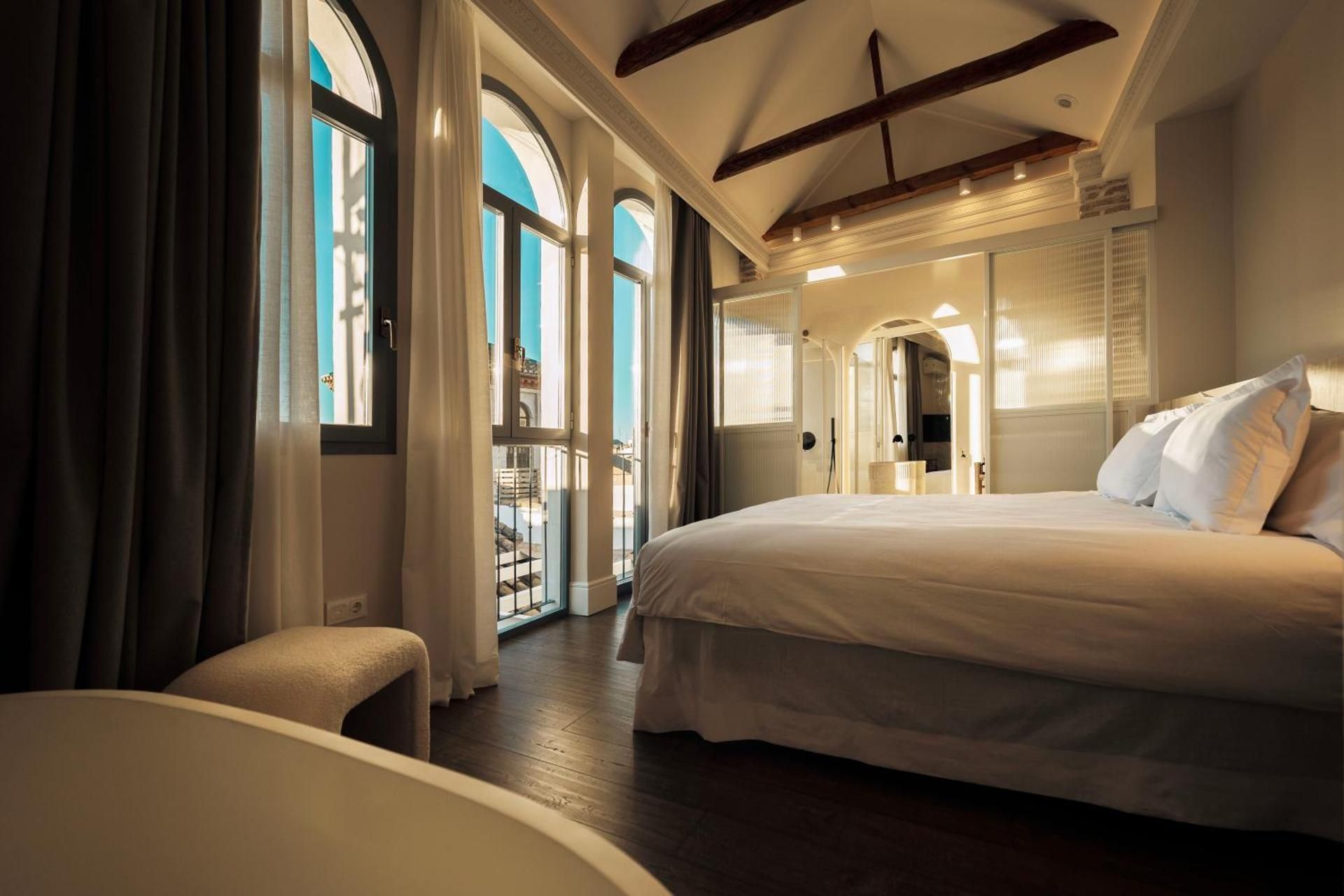 Suite with Mountain View