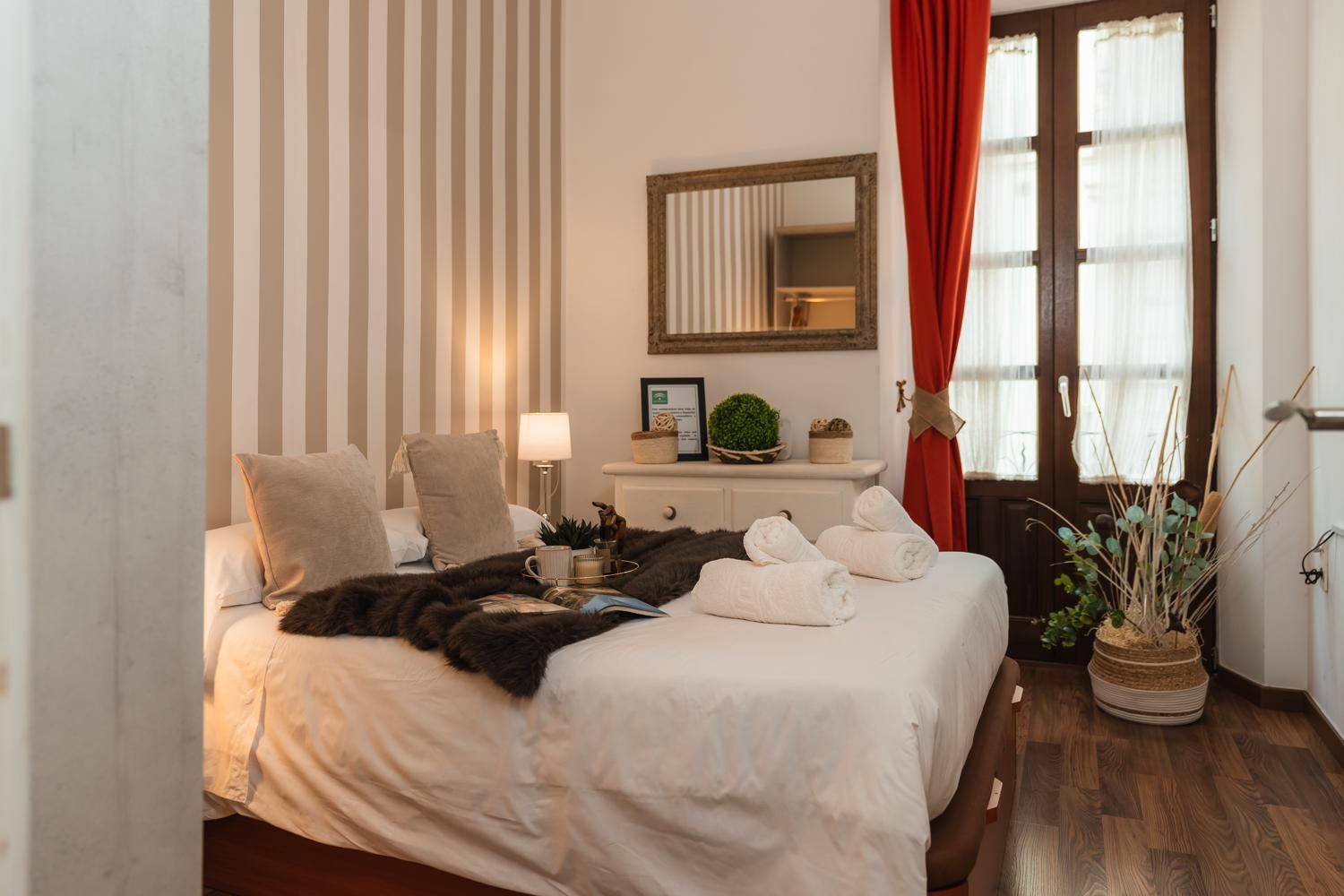 Two-Bedroom Deluxe Apartment with Balcony