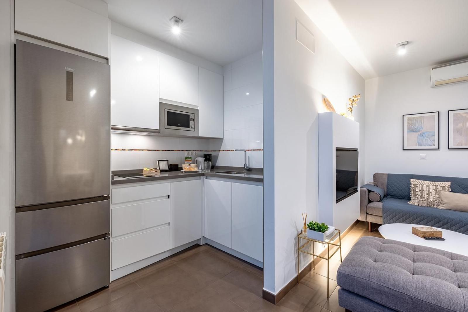 DELUXE APARTMENT